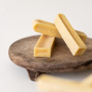 Effe Chews, Juustoluu